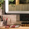 Glace maquillage Wall
