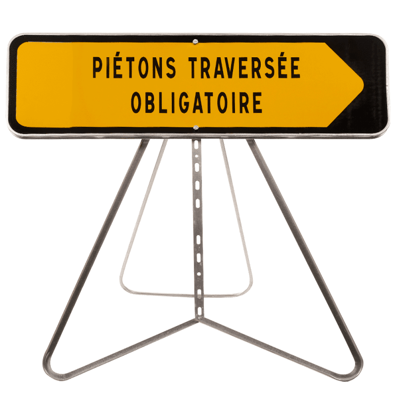 Panneau "Piéton traversée obligatoire"